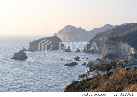 靜岡縣南伊豆町的黃昏奧色崎 124328301