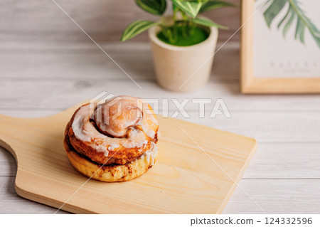 肉桂卷 124332596
