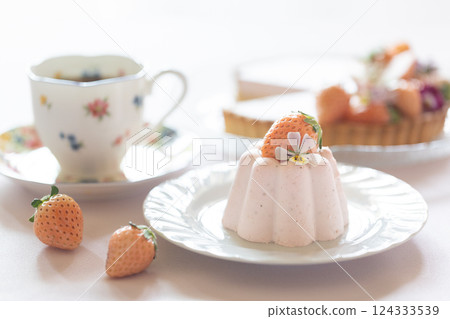 可愛的草莓糖果 可愛的草莓糖果 124333539