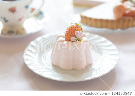 cute strawberry sweets 124333547