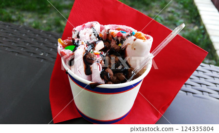 Thai Ice Cream with Sweets Thai Ice Cream with Sweets 124335804