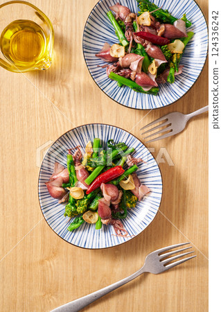 蒜蓉螢魷油菜花 124336242