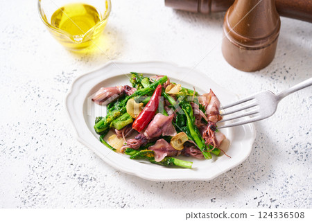 蒜蓉螢魷油菜花 124336508