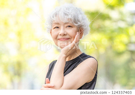 高級女性肖像 124337403