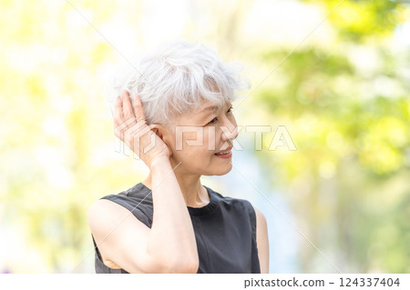 高級女性肖像 124337404