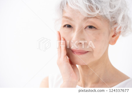 美容高級女性法令紋 124337677