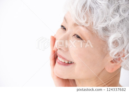 Beauty Senior Woman Profile Beauty Senior Woman Profile 124337682