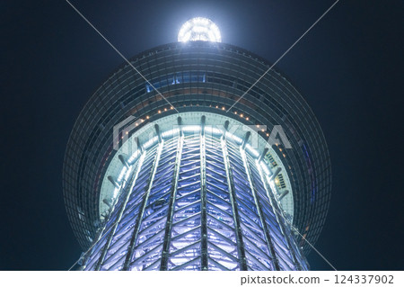 "Tokyo" Night view of Tokyo Skytree from Tokyo Solamachi 124337902