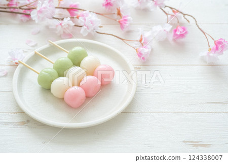 Free space with three-colored dumplings and cherry blossoms Free space with three-colored dumplings and cherry blossoms 124338007