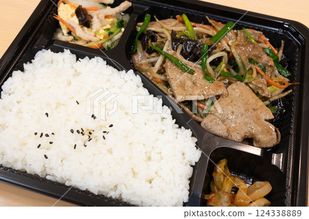 Delicious stir-fried levanilla bento Delicious stir-fried levanilla bento 124338889