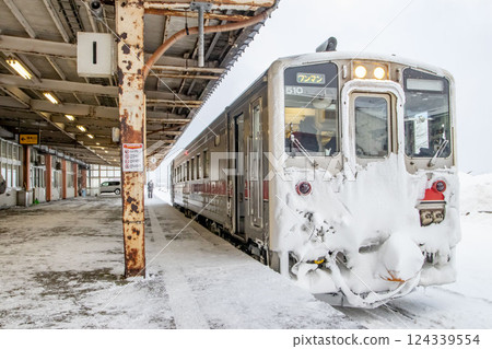 Train at Rumoi Station Train at Rumoi Station 124339554