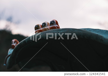 [Katsuo-ji Temple] A small and cute daruma figurine 124341541