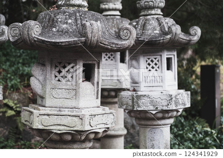 [勝尾寺] 很多燈籠 124341929