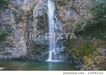 [Minoh Falls] Winter season scenery 124342322