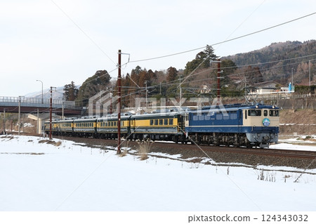 EF65型電力機車牽引沙龍車浪速號 124343032