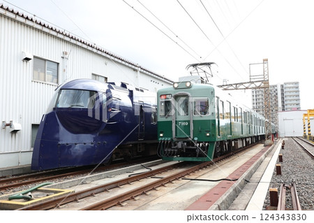 Nankai Electric Railway 50000 series and 7100 series Nankai Electric Railway 50000 series and 7100 series 124343830
