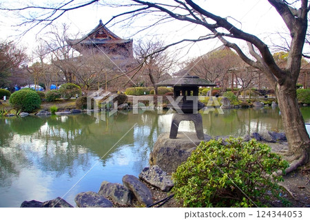 Kyoto Prefecture, Toji Temple Garden, Gourd Pond, Kujo-cho, Minami-ku, Kyoto City, February 2022 Kyoto Prefecture, Toji Temple Garden, Gourd Pond, Kujo-cho, Minami-ku, Kyoto City, February 2022 124344053