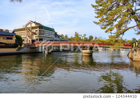 Rotating bridge Rotating bridge 124344410