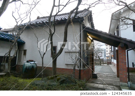 宮澤賢治，《無數訂單的餐廳》 最初由 Old house 出版 124345635