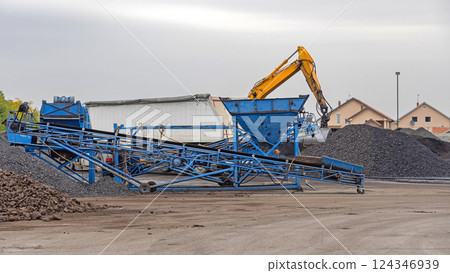 Black Coal Conveyor Loader 124346939