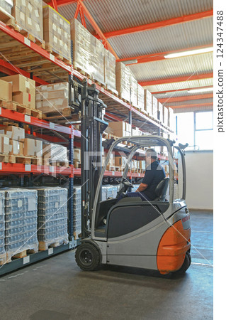 Forklift 124347488