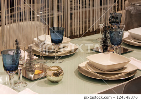 Contemporary table Contemporary table 124348376