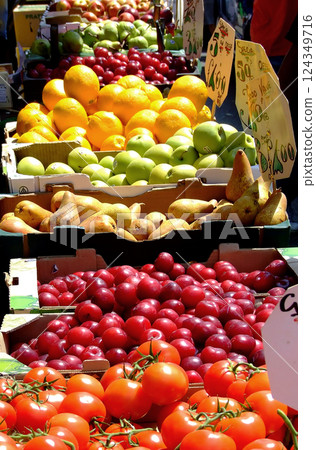 Market Market 124349716