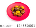 紅盤子裡的栗子 124350661