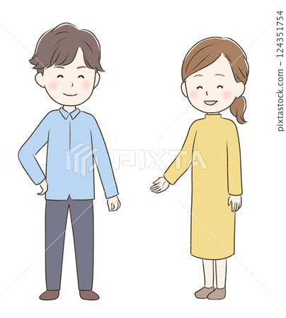 一對可愛的情侶，臉上掛著燦爛的笑容 124351754