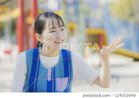 Park nursery teacher 124352648