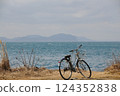 冬日天空的自行車 124352838