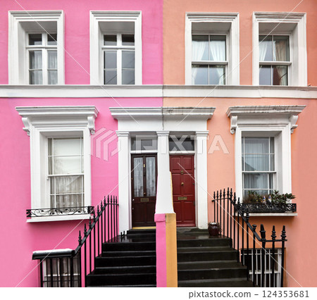 London residential architecture 124353681