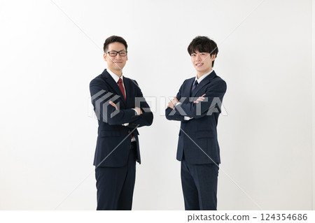 2 male businessmen 124354686