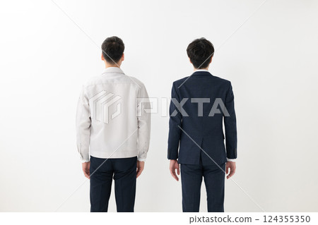 西裝工人後視 124355350