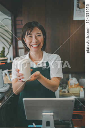 takeout, cafeteria, cafe 124355936