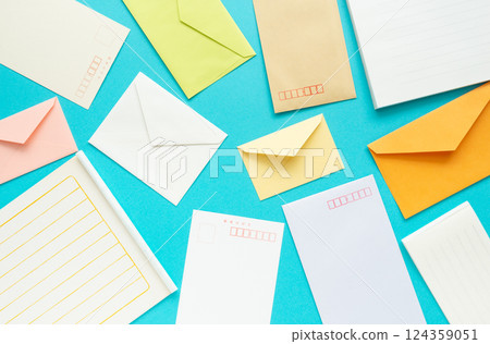 Letter paper envelopes and postcards Seasonal news Greeting cards 124359051