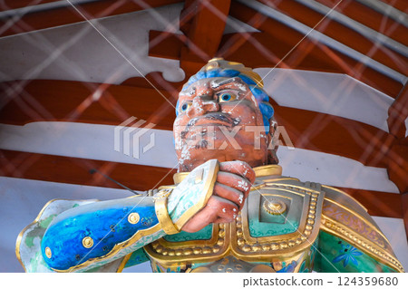 奈良、西之京、藥師寺、中門、二天王像 124359680