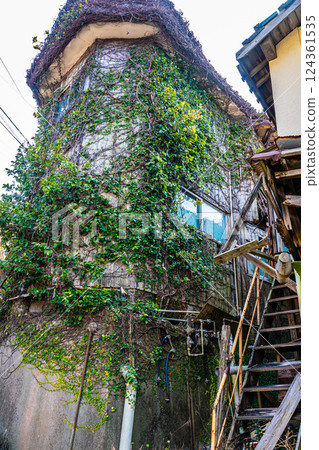 池島2025：舊衛兵遺址、舊娛樂區遺址【長崎市】 124361535