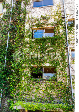 Ikeshima 2025 Abandoned apartment [Nagasaki City] 124362575