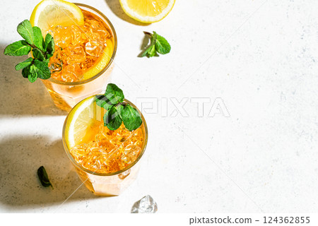Iced tea with lemon and mint 124362855