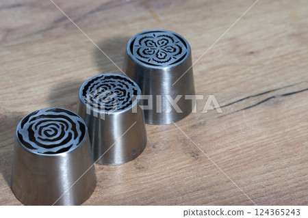 Set of pastry tips made from stainless steel. For creating marshmallow tulips of various shapes. 124365243