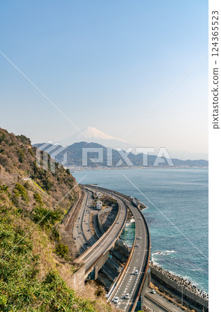 [Shizuoka Prefecture] View from Satta Pass in spring 124365523