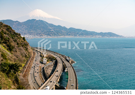 [Shizuoka Prefecture] View from Satta Pass in spring 124365531