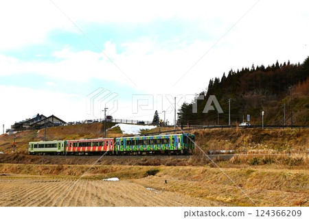 Roadside Station Tono Kaze no Oka and JR Kamaishi Line (Rapid Hamayuri) 124366209