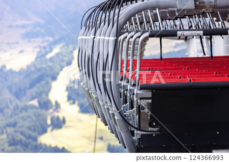 Summer chair lift, many cabins waiting for the season 124366993