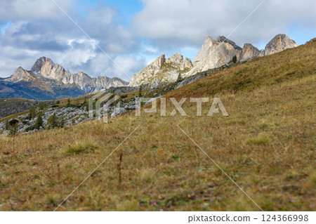 Italian Dolomite Alps mountains, Italy Italian Dolomite Alps mountains, Italy 124366998
