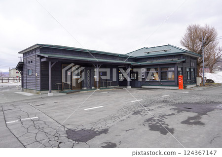 Former Mashike Station building (March 2025) 124367147