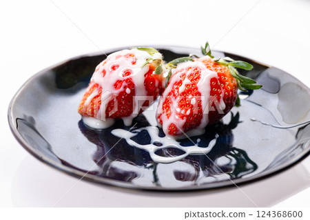 Fresh strawberries 124368600