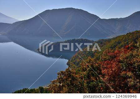 mountain, autumn, autumnal 124369946