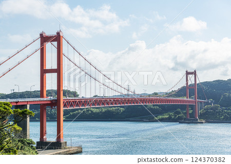 長崎縣平戶市美麗的朱紅色平戶橋 124370382